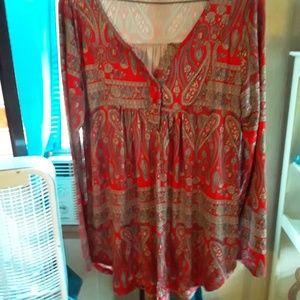Long sleeve paisley design top